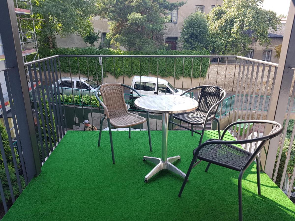 Pod Jasna Gora - Apartament 3 Częstochowa Kültér fotó